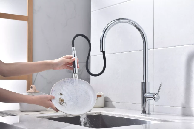 Смеситель Paulmark Senso сенсорный с режимами душ / струя