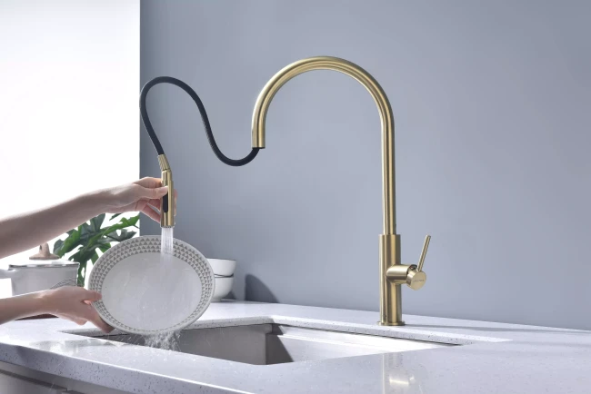 Смеситель Paulmark Senso сенсорный с режимами душ / струя