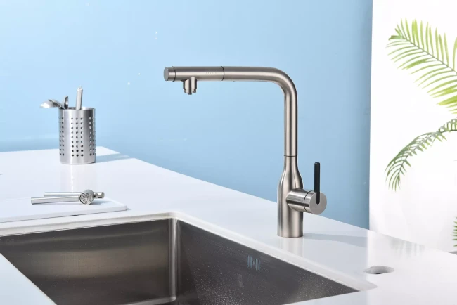 Смеситель с подключением к фильтру для воды с выдвижным изливом Paulmark Viper