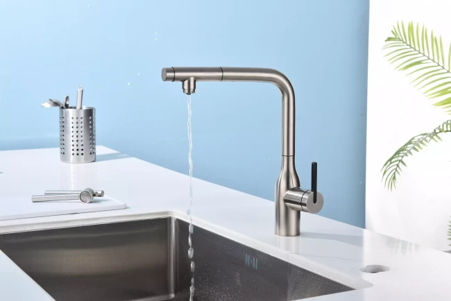 Смеситель с подключением к фильтру для воды с выдвижным изливом Paulmark Viper