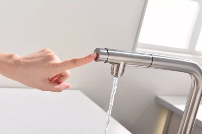 Смеситель с выдвижным изливом Paulmark Urban