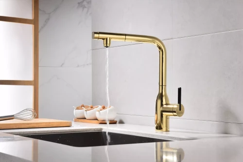 Смеситель с подключением к фильтру для воды с выдвижным изливом Paulmark Viper Золото G