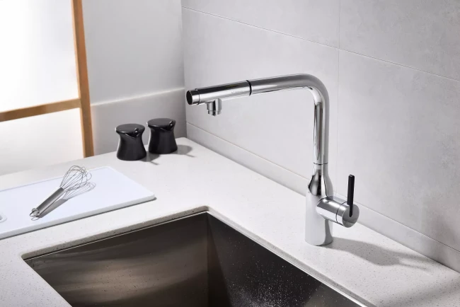 Смеситель с подключением к фильтру для воды с выдвижным изливом Paulmark Viper