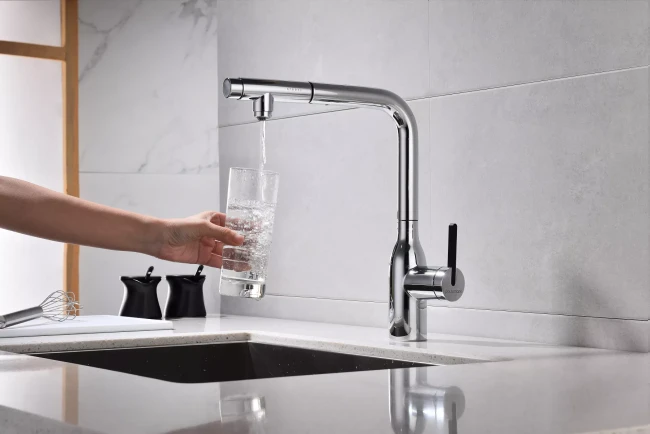 Смеситель с подключением к фильтру для воды с выдвижным изливом Paulmark Viper