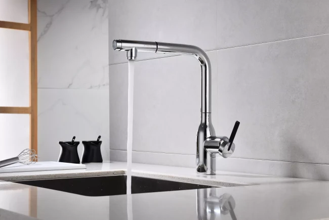 Смеситель с подключением к фильтру для воды с выдвижным изливом Paulmark Viper