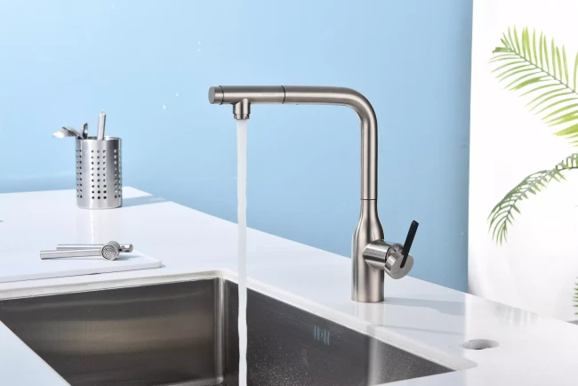 Смеситель с подключением к фильтру для воды с выдвижным изливом Paulmark Viper