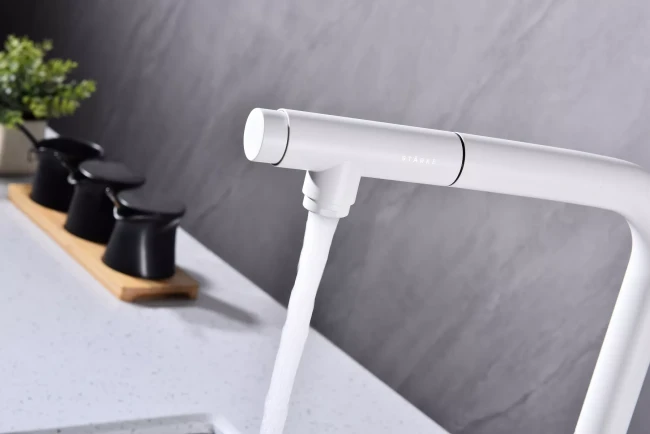 Смеситель с подключением к фильтру для воды с выдвижным изливом Paulmark Viper