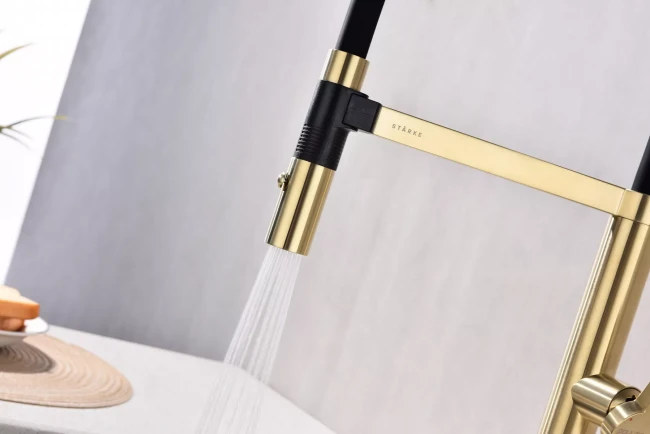 Смеситель Paulmark Leader с гибким изливом