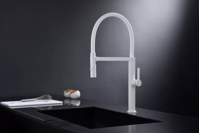 Смеситель Paulmark Leader с гибким изливом