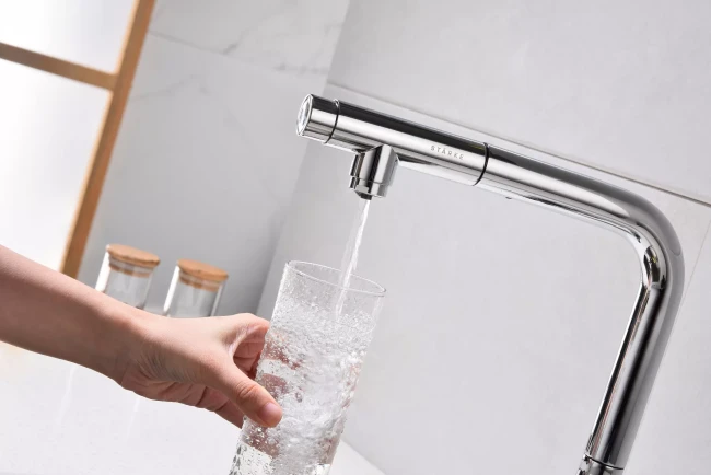 Смеситель с выдвижным изливом Paulmark Urban