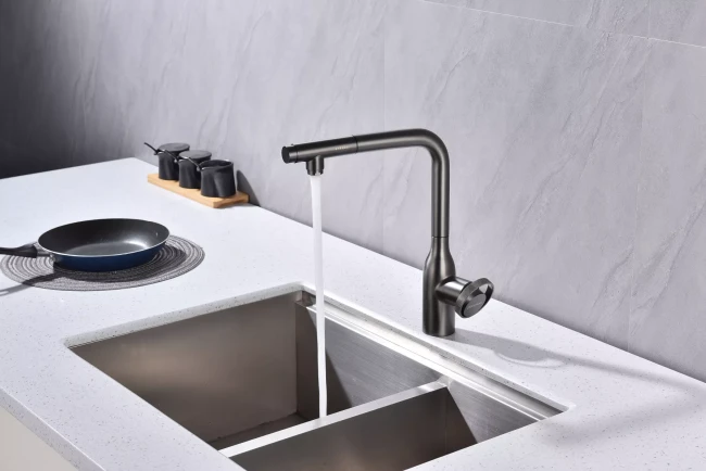 Смеситель с выдвижным изливом Paulmark Urban