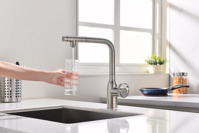 Смеситель с выдвижным изливом Paulmark Urban