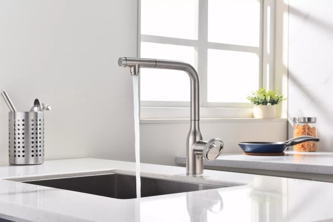 Смеситель с выдвижным изливом Paulmark Urban