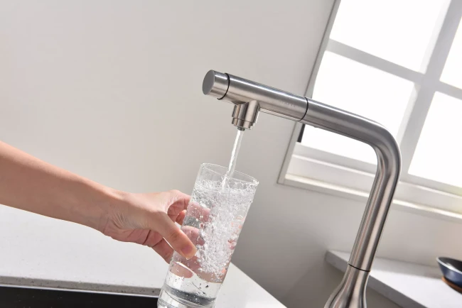 Смеситель с выдвижным изливом Paulmark Urban