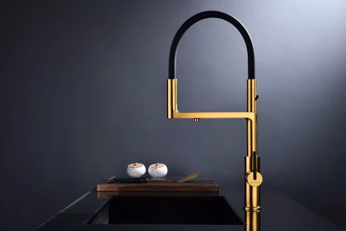 Смеситель Paulmark Tornado с подключением к фильтру для воды Брашированное золото BG