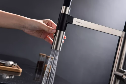 Смеситель Paulmark Leader с гибким изливом Брашированная сталь