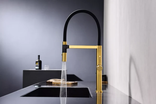 Смеситель Paulmark Leader с гибким изливом