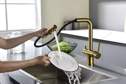 Смеситель SERPENTINE с подключением к фильтру для воды Брашированное золото BG