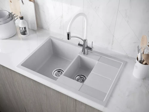 Смеситель Paulmark Siegen однорычажный с гибким шлангом Белый / хром