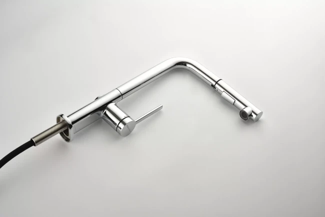 Смеситель Paulmark Neo латунный с поворотным изливом