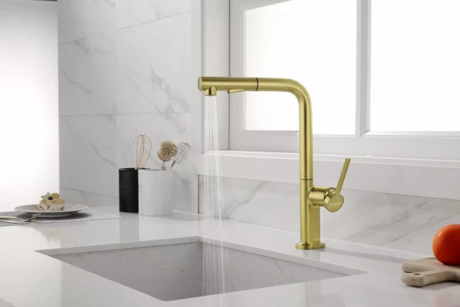 Смеситель Paulmark Neo латунный с поворотным изливом