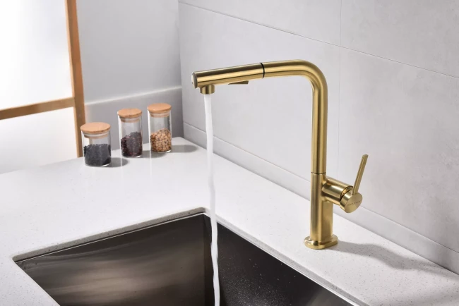 Смеситель Paulmark Neo латунный с поворотным изливом