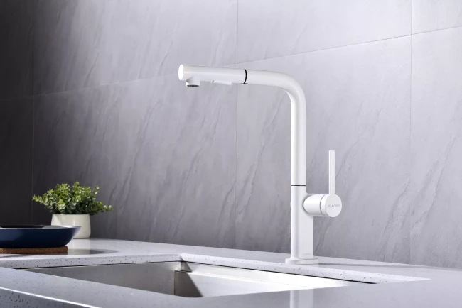 Смеситель Paulmark Neo латунный с поворотным изливом