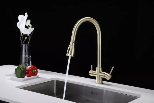 Смеситель латунный LANGE с подключением к фильтру для воды с выдвижной лейкой Бронза BR