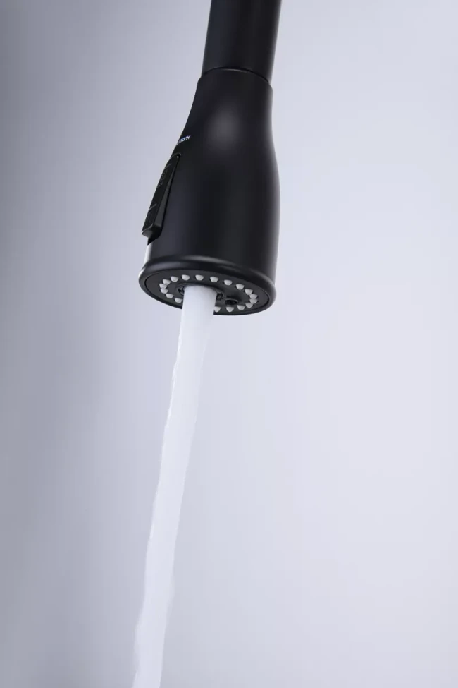 Смеситель латунный LANGE с подключением к фильтру для воды с выдвижной лейкой