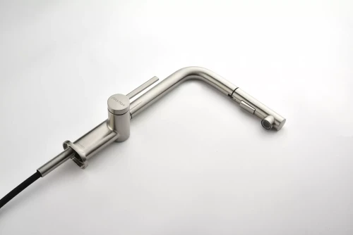 Смеситель Paulmark Neo латунный с поворотным изливом Брашированная сталь