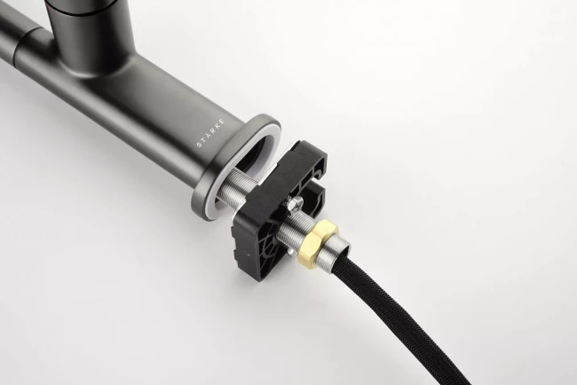 Смеситель Paulmark Neo латунный с поворотным изливом