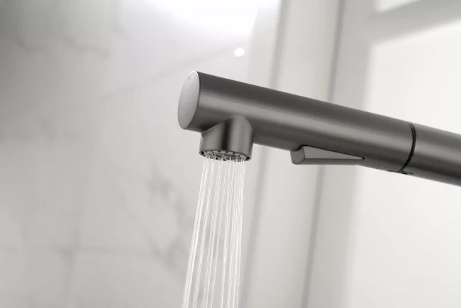 Смеситель Paulmark Neo латунный с поворотным изливом