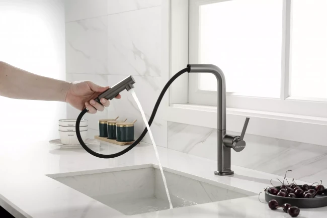 Смеситель Paulmark Neo латунный с поворотным изливом