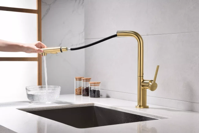 Смеситель Paulmark Neo латунный с поворотным изливом