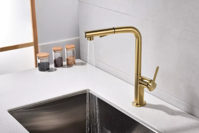 Смеситель Paulmark Neo латунный с поворотным изливом