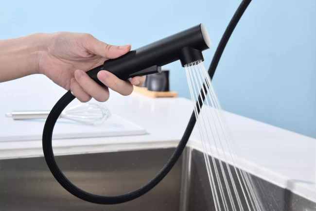 Смеситель Paulmark Neo латунный с поворотным изливом