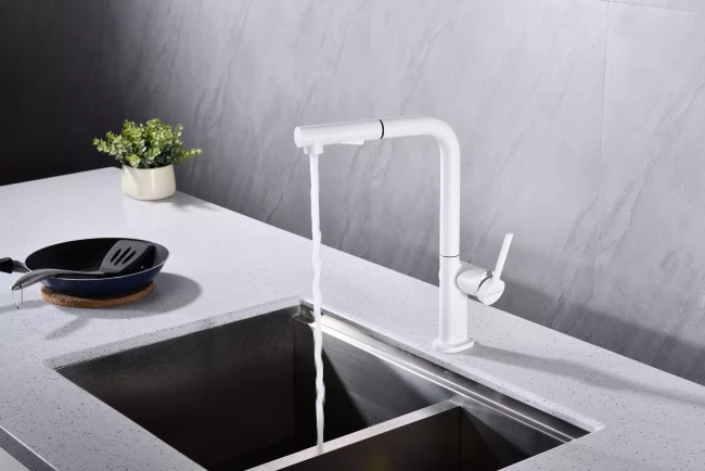 Смеситель Paulmark Neo латунный с поворотным изливом