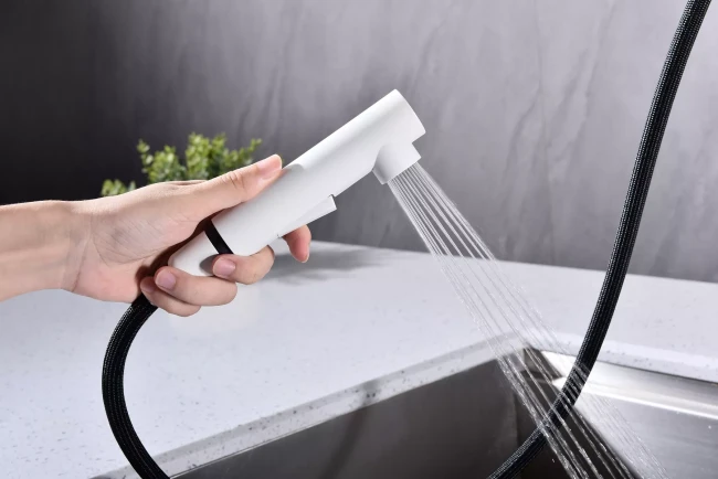 Смеситель Paulmark Neo латунный с поворотным изливом