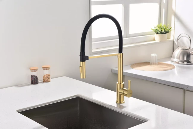 Смеситель Paulmark Halt поворотный