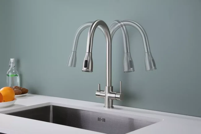 Смеситель латунный LANGE с подключением к фильтру для воды с выдвижной лейкой