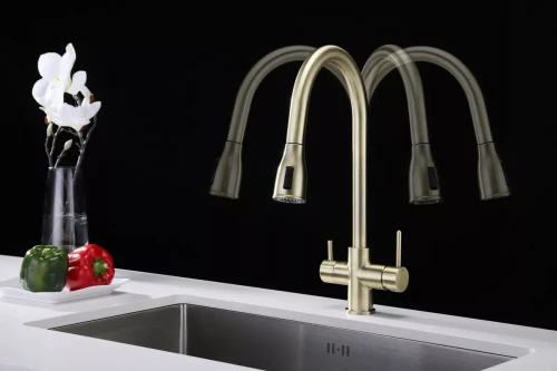 Смеситель латунный LANGE с подключением к фильтру для воды с выдвижной лейкой Бронза BR