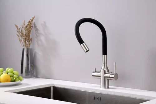 Смеситель Paulmark Salix с гибким изливом Брашированная сталь