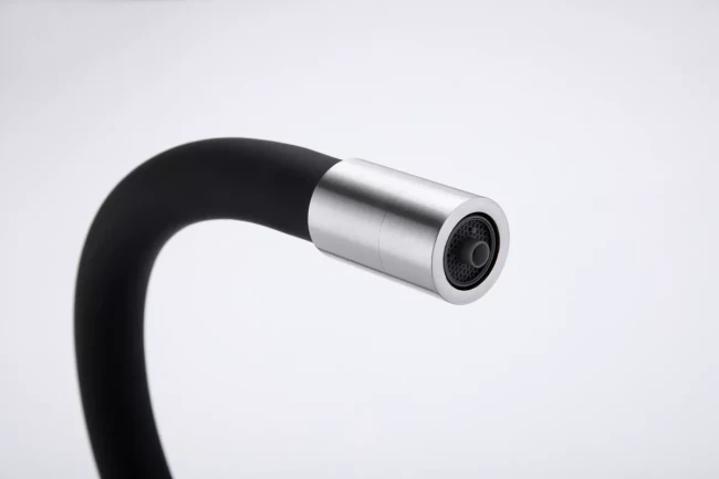 Смеситель Paulmark Salix с гибким изливом