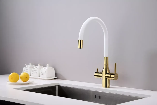 Смеситель Paulmark Salix с гибким изливом