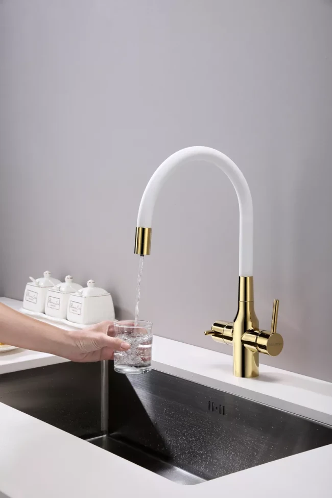 Смеситель Paulmark Salix с гибким изливом