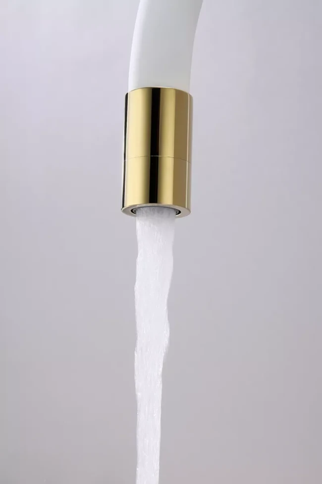 Смеситель Paulmark Salix с гибким изливом