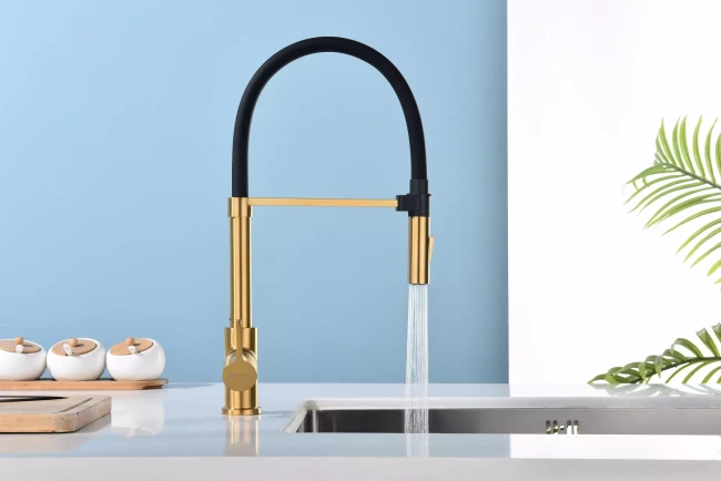 Смеситель Paulmark Halt поворотный