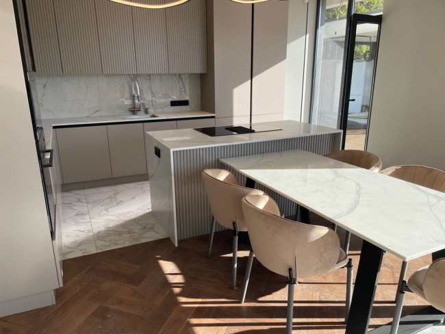 7500 Калакатта Аррас