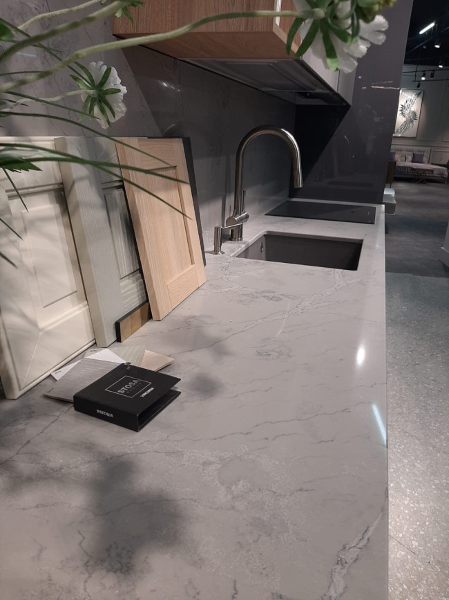 7040 Калакатта Бомениль