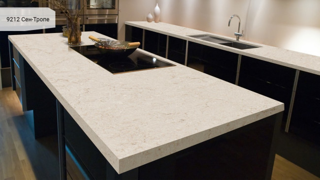 9212 Сен-Тропе